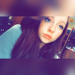 Meet your Posher, Lexie